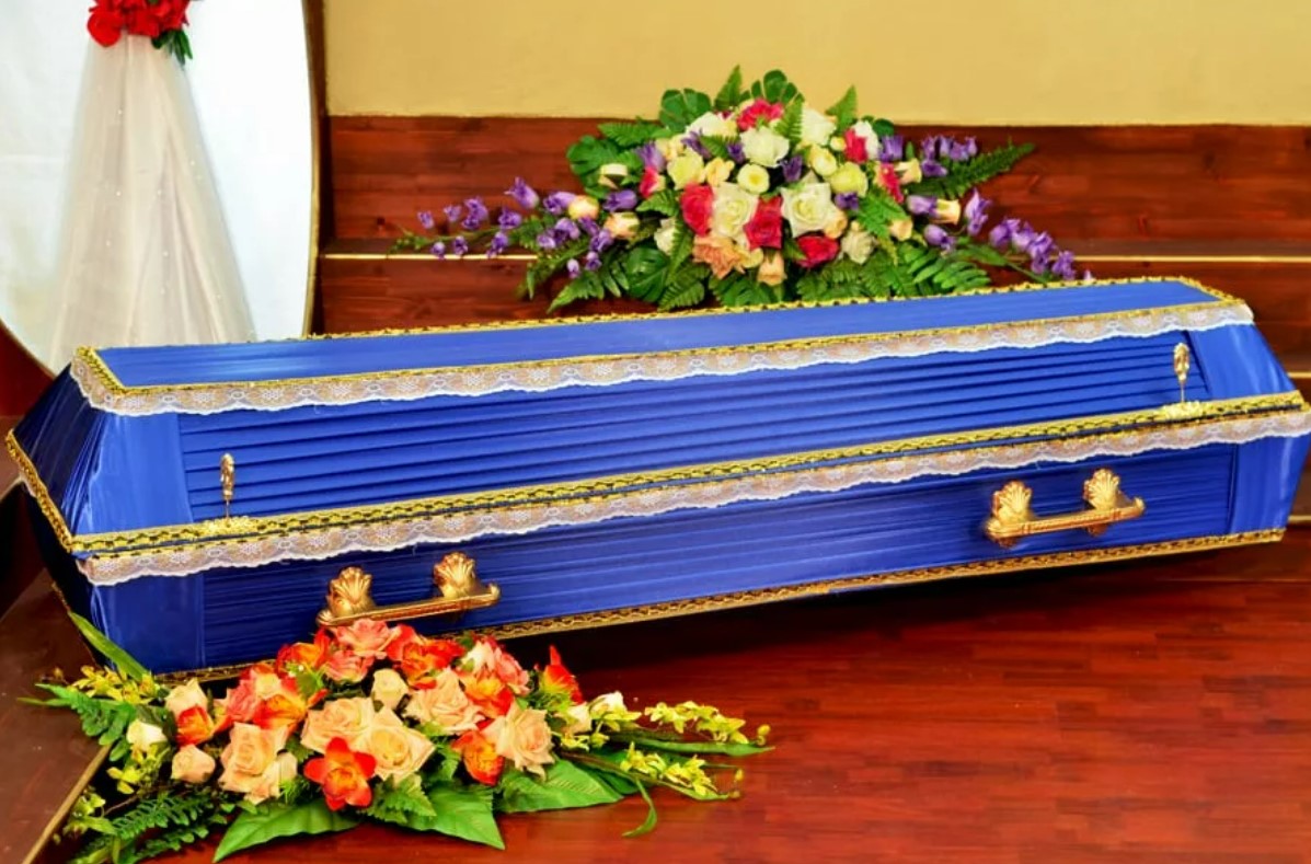 Во сне приснился гроб. Гроб. Голубой гроб. Красивые гробы. Красивый голубой гроб.